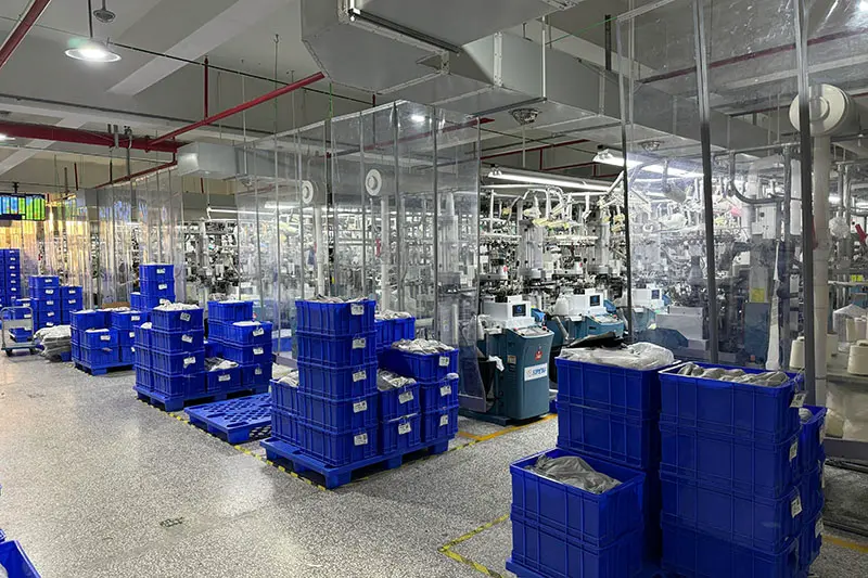 Bulk sock production area with automatic sock machines