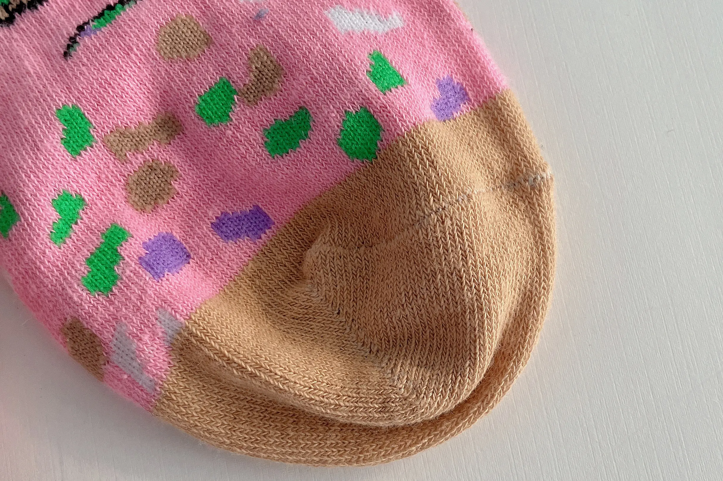 Material options for corporate gift socks including cotton bamboo and wool blends