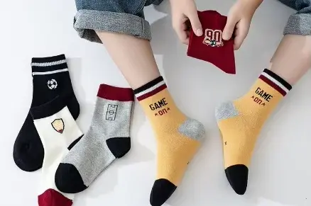 Custom school socks planning with logo colors size and packing notes