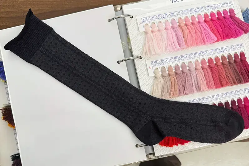 Custom knee high sock material options for cotton blend polyester nylon elastic yarn and breathable designs