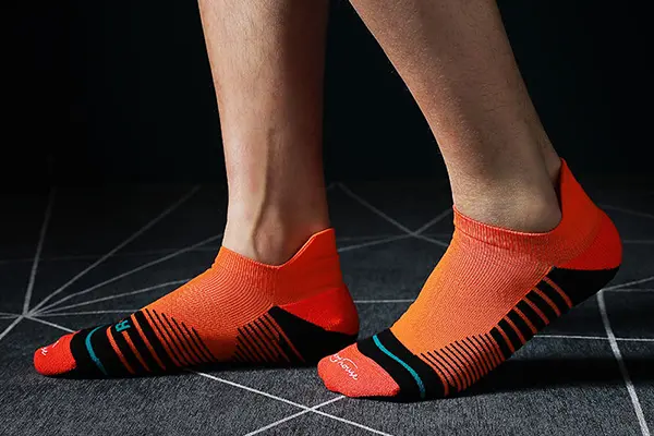 Custom running and fitness socks for events clubs and wellness campaigns