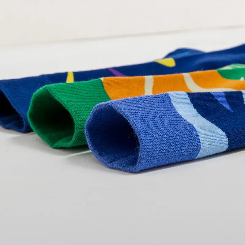 Custom striped crew sock material and cushion detail